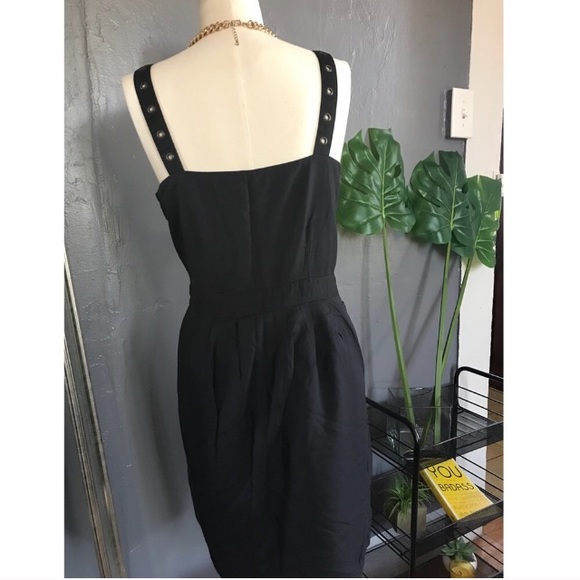 Little black dress - Picture 2 of 8